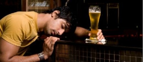 A bebida alcoólica pode ser muito prejudicial para o sono