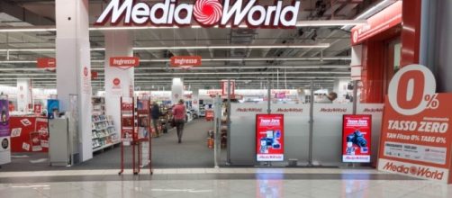 MediaWorld assume in diverse città.