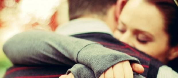 Coisas que acontecem quando estamos em um relacionamento feliz Coisas que acontecem quando estamos em um relacionamento feliz