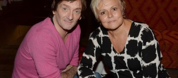 Muriel Robin et Pierre Palmade, l'un sur scène,; l'autre dans un fauteuil, ce soir...... - purepeople.com Muriel Robin et Pierre Palmade, l'un sur scène,; l'autre dans un fauteuil, ce soir...... - purepeople.com