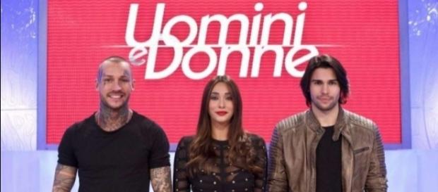Uomini e Donne, anticipazioni: Manuel Vallicella-Luca Onestini, ormai è scontro Uomini e Donne, anticipazioni: Manuel Vallicella-Luca Onestini, ormai è scontro