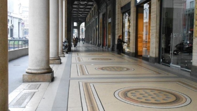 Milano perde con il cinema Apollo un altro pezzo di storia, al suo posto Apple Store