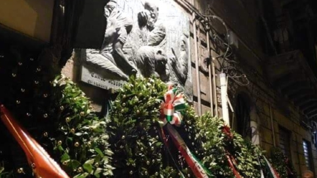 Un percorso tra le targhe della città in ricordo delle vittime di mafia