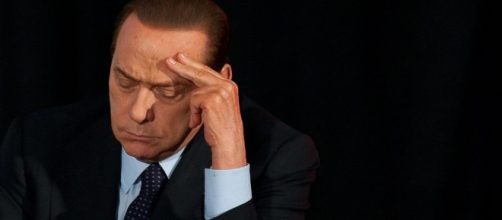 Berlusconi e la questione closing con i cinesi - thefrontpage.it