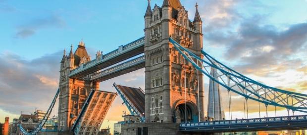 EazyCity London, our team welcomes you to London - eazycity.com EazyCity London, our team welcomes you to London - eazycity.com
