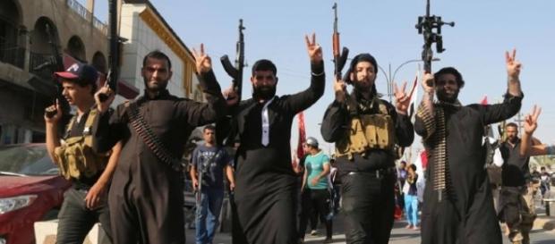 False campagne di fondi a scopo benefico finanziano i terroristi dell'Isis False campagne di fondi a scopo benefico finanziano i terroristi dell'Isis