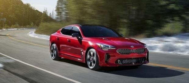 Kia Stinger GT 2018 tem motor V6 biturbo de 3,5 litros, que entrega 365 cv Kia Stinger GT 2018 tem motor V6 biturbo de 3,5 litros, que entrega 365 cv