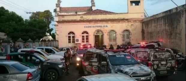 Rebelião estoura na Raimundo Vidal Pessoa em Manaus Rebelião estoura na Raimundo Vidal Pessoa em Manaus