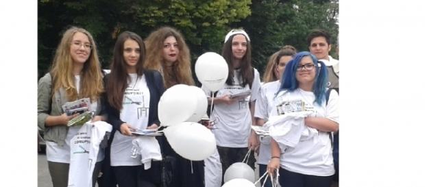 Voluntari participanți la acțiunile preventive anticorupție organizate de DAMBJI Voluntari participanți la acțiunile preventive anticorupție organizate de DAMBJI