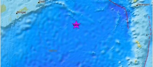 Terremoto M 7.3 Celebes Sea 10/01/2017