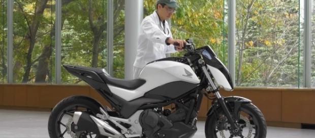 Honda Ride Assist Self-Balancing self-driving Motorcycle. Image Credit: Top 10/Youtube.com Honda Ride Assist Self-Balancing self-driving Motorcycle. Image Credit: Top 10/Youtube.com