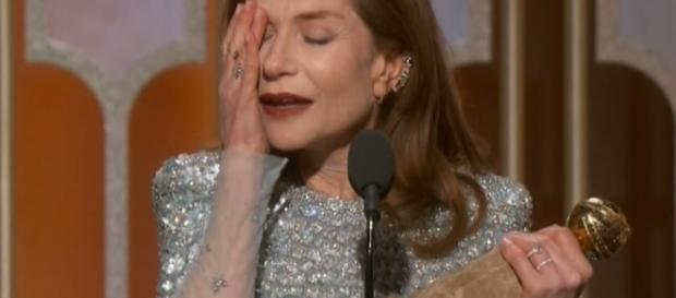 Isabelle Huppert émue après l'obtention du Golden Globe ... - eonline.com Isabelle Huppert émue après l'obtention du Golden Globe ... - eonline.com