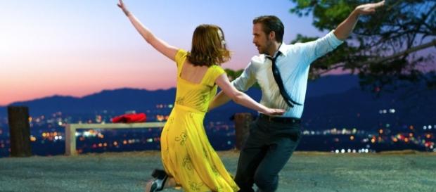 La La Land, il musical romantico e moderno domina i Golden Globe 2017 - diregiovani.it La La Land, il musical romantico e moderno domina i Golden Globe 2017 - diregiovani.it