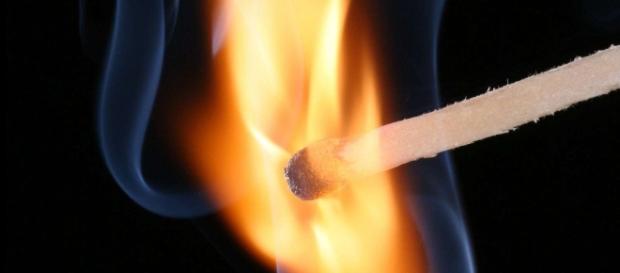 Messina: ragazza incendiata dall'ex fidanzato, gravi ustioni Messina: ragazza incendiata dall'ex fidanzato, gravi ustioni