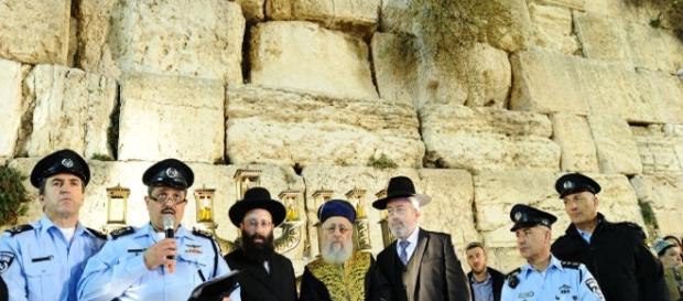 Polícia israelense se prepara para a chegada do Messias Polícia israelense se prepara para a chegada do Messias