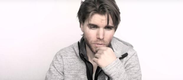 Screenshot of Onision, via YouTube ("Would Onision Have A One Night Stand With You?") Screenshot of Onision, via YouTube ("Would Onision Have A One Night Stand With You?")