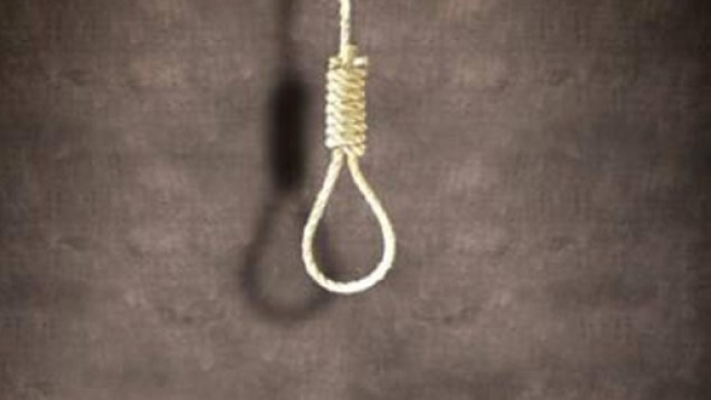 Catania, 14enne si suicida in camera: non accettava la separazione dei genitori