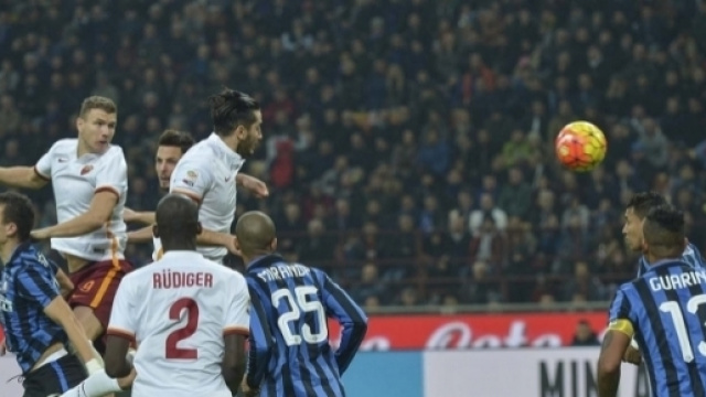 Manolas con la maglia della Roma.