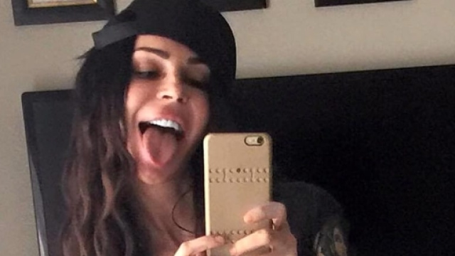 Nina Moric derubata alla stazione, lo sfogo su Facebook