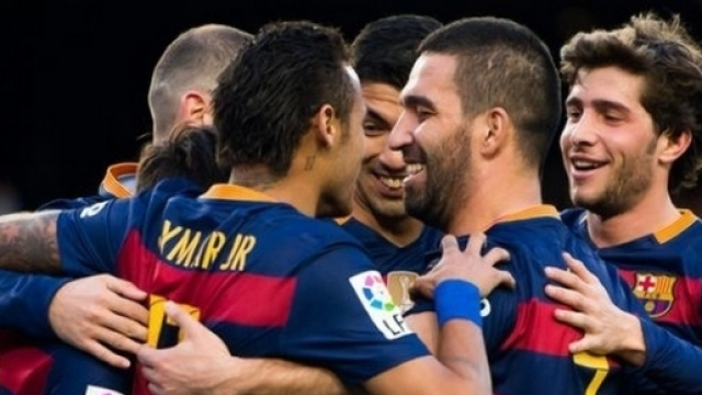 Un joueur du FC Barcelone s'approche de l'OM.