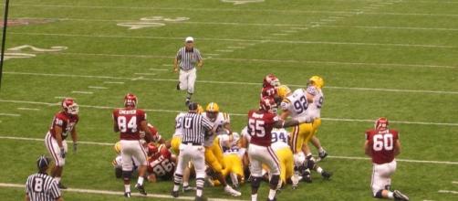 LSU should not be this bad. [Image by Raveller / Wikimedia Commons]