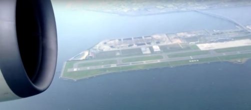 4 most dangerous airports in the world. [Image credit:skyofmoon90/YouTube]
