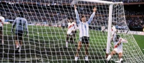 Argentina-Perù 2-2 del 1985, l'esultanza di Gareca dopo il gol