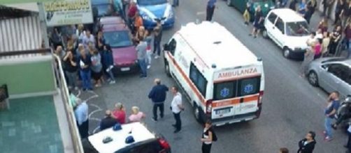 Miriam e il suicidio dal terzo piano di un condominio ad Arzano - foto Voce di Napoli