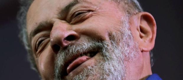 Lula continua liderando a corrida presidencial, mesmo com denuncias na justiça Lula continua liderando a corrida presidencial, mesmo com denuncias na justiça