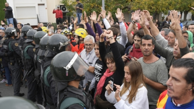 Référendum en Catalogne : La police met la pression aux électeurs