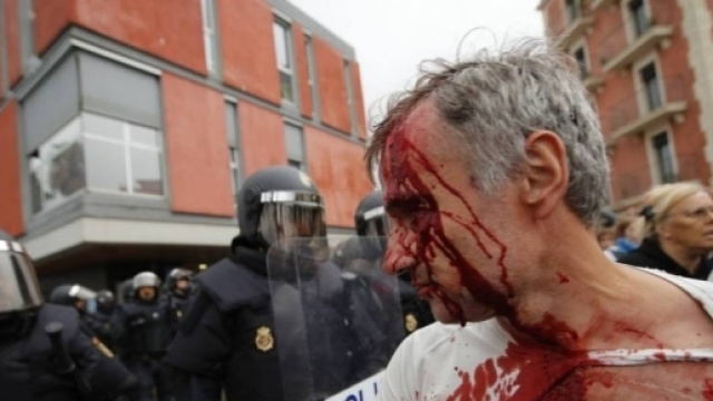 Sangue sul referendum per l'indipendenza della Catalogna