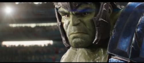 THOR RAGNAROK: Hulk vs Thor Clip (2017) - YouTube/FilmSelect Trailer