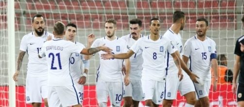 La nazionale greca festeggia la qualificazione ai play off mondiali
