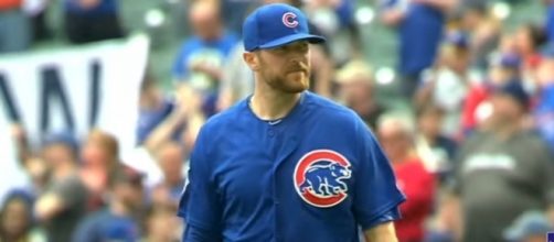 Wade Davis pitches in 2017 - [Image via- MLB / Youtube]