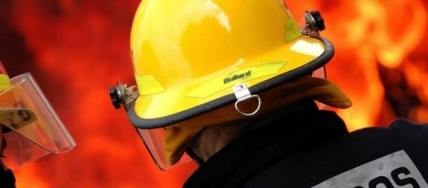 Incêndio destrói bairro da Califórnia. Incêndio destrói bairro da Califórnia.