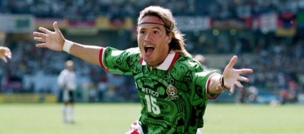 El 'Matador' anotando un gol en el Mundial de Francia 1998 El 'Matador' anotando un gol en el Mundial de Francia 1998