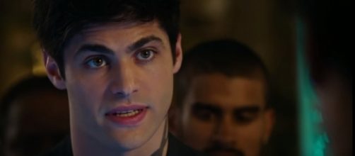 Matthew Daddario returns as Alec Lightwood in the 'Shadowhunters' Season 3. (Image Credit: Shadowhunters/YouTube)