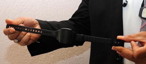 Turchia: braccialetti elettronici per combattere le violenze domestiche.