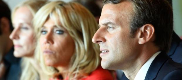 Emmanuel Macron : 26.000 euros de factures de maquillage en trois ... - closermag.fr Emmanuel Macron : 26.000 euros de factures de maquillage en trois ... - closermag.fr