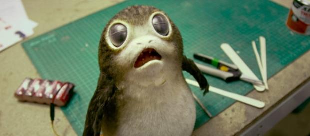 Un Porg in costruzione nel dietro le quinte di Star Wars: Gli ultimi Jedi Un Porg in costruzione nel dietro le quinte di Star Wars: Gli ultimi Jedi