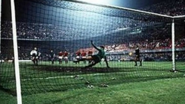 Inter-Milan, Mundialito 1981: il rigore di Altobelli che fissa il punteggio sul 3-1 per i nerazzurri