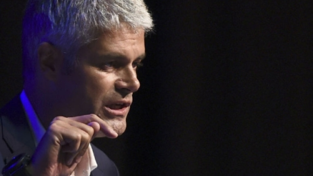 La crèche de Noël de Laurent Wauquiez jugée illégale par la justice - bfmtv.com