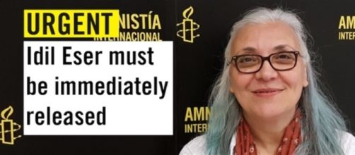 İdil Eser, direttrice di Amnesty Turchia, è stata rilasciata dopo 115 giorni di detenzione. (Foto: web)