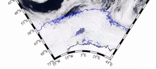La frattura nel ghiaccio, la cui giusta denominazione è "polinia", osservata dall'occhio del satellite
