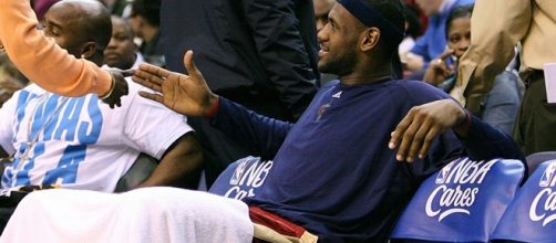 LeBron James aggravated his ankle injury, possibly relegating him in the sidelines until the regular season(Image Credit: Keith Allison/ Flickr