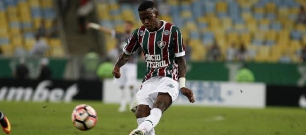 Fluminense deverá fechar com patrocinador master ainda em 2017 (Foto: Net Flu) Fluminense deverá fechar com patrocinador master ainda em 2017 (Foto: Net Flu)