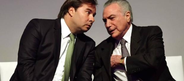 Temer tenta evitar rebelião na base após ataque de Maia Temer tenta evitar rebelião na base após ataque de Maia