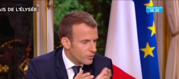 Un Président pédagogue pour expliquer l'action du gouvernement en France, en Europe et dans le monde Un Président pédagogue pour expliquer l'action du gouvernement en France, en Europe et dans le monde
