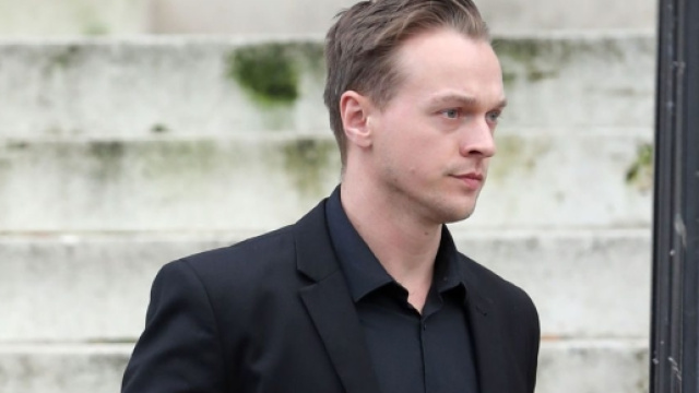 Galles. Uccide di botte la figlia dopo averla adottata È un ... - fanpage.it