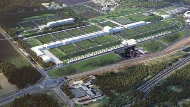 Nouveau centre d'entra&icirc;nement du PSG : Dehors les Roms !